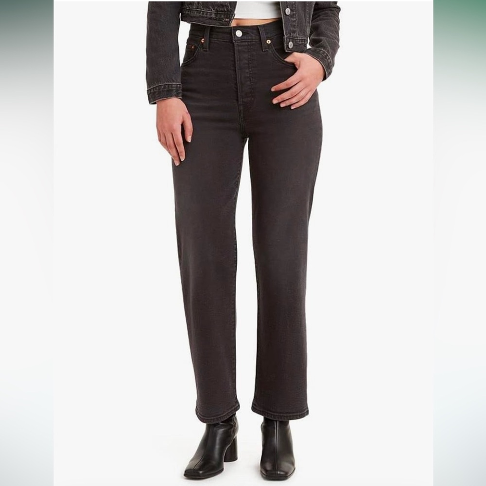 LEVI’S RIBCAGE STRAIGHT ANKLE JEAN
